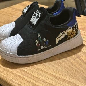 GUC Limited Edition Disney Kids' Mickey & Friends Superstar 360 Sneaker